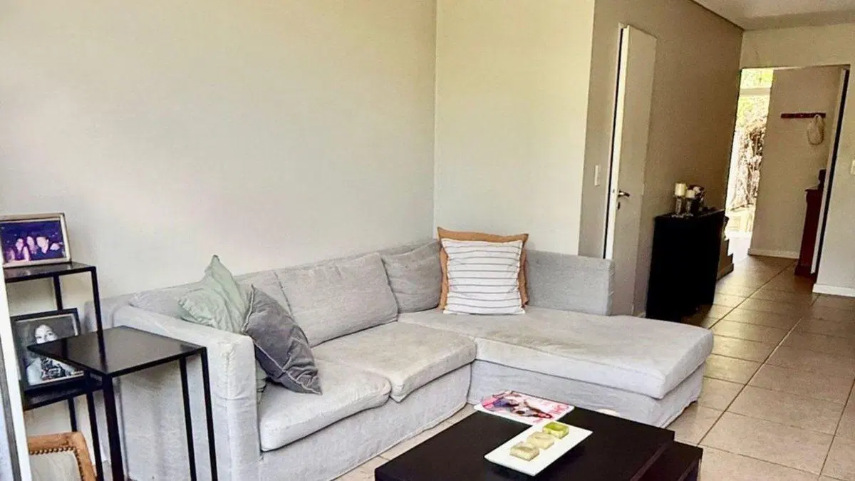 VENTA CASA TRIPLEX CON JARDIN 5 AMBIENTES  BECCAR 3