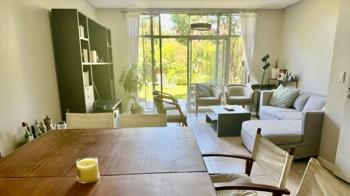 VENTA CASA TRIPLEX CON JARDIN 5 AMBIENTES  BECCAR 5