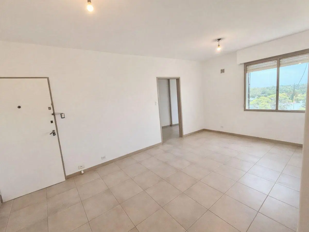 VENTA Depto 4 ambientes y guarda coche SAN ISIDRO 2