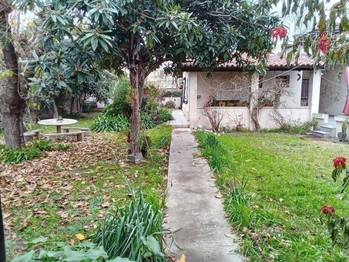 VENTA CASA 4 AMBIENTES SOBRE 2 LOTES SAN MARTIN 2