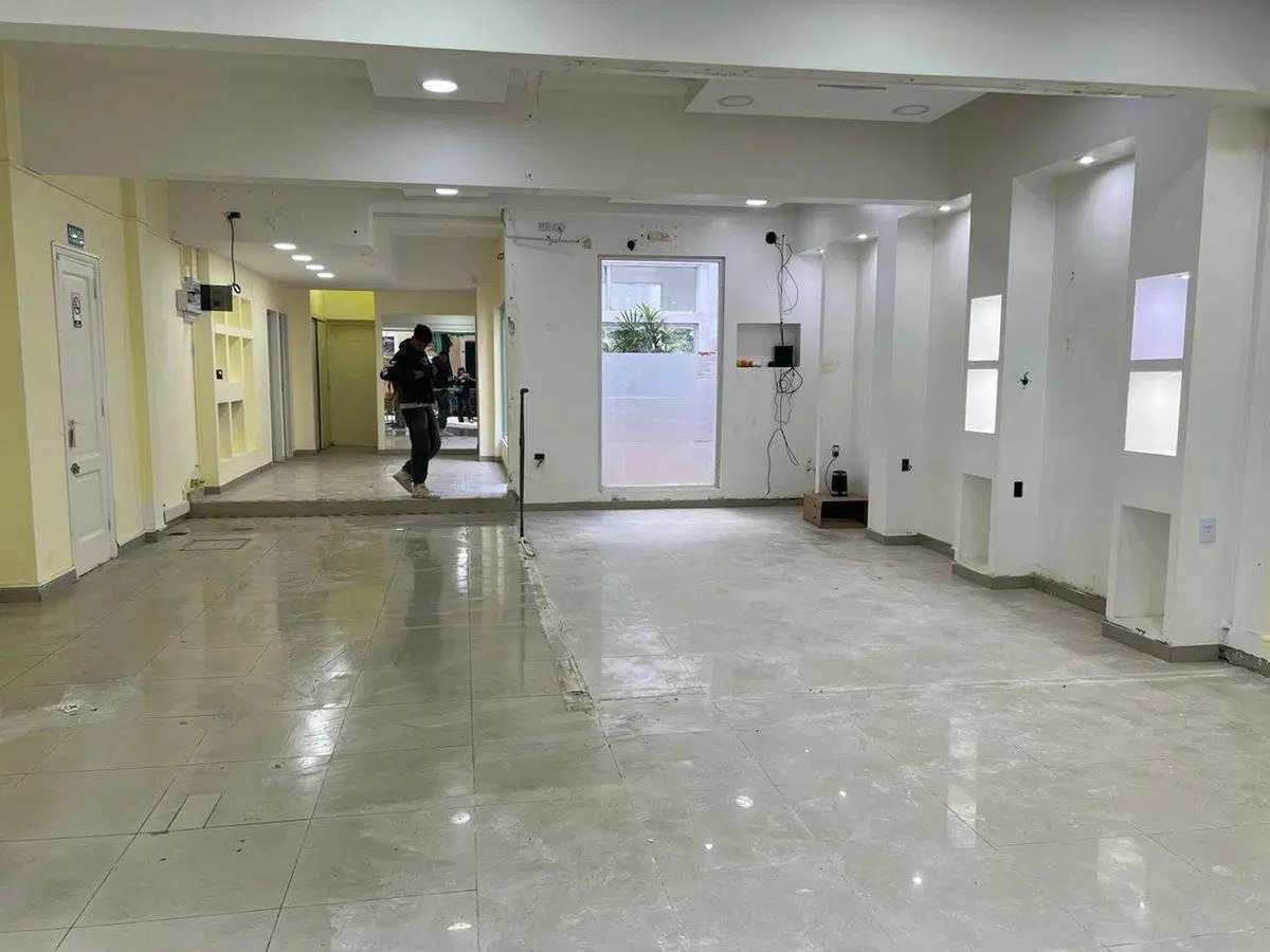 Venta local comercial en San Isidro 5