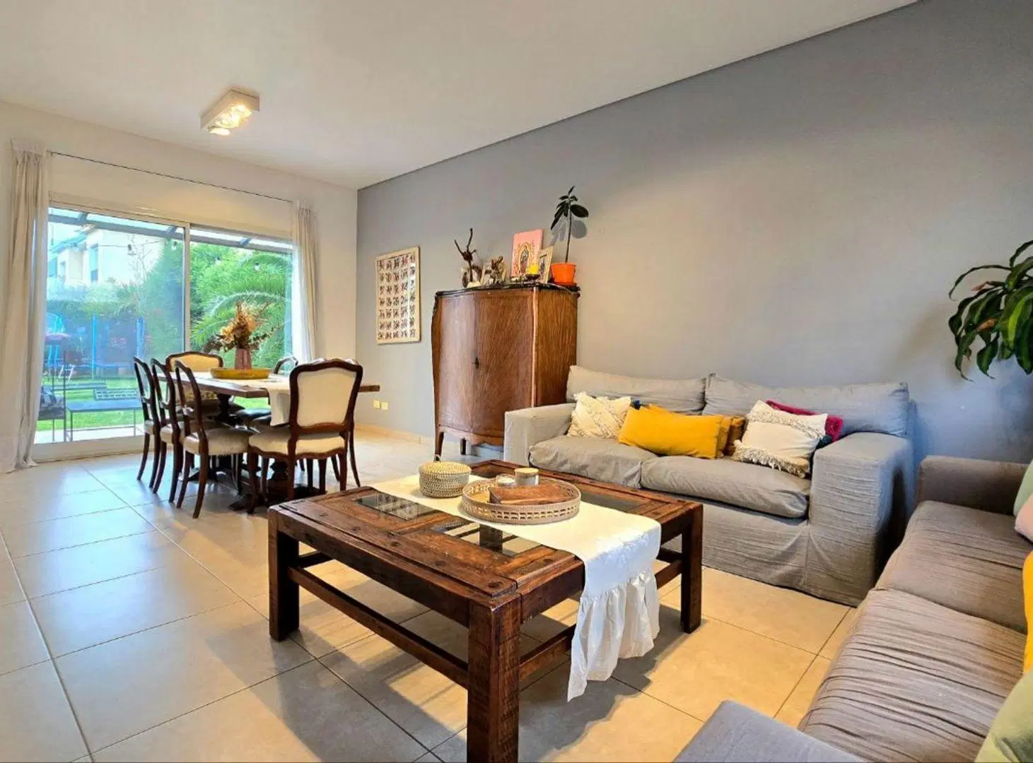 CASA EN VENTA BARRIO LA DAMASIA, SAN FERNANDO 2