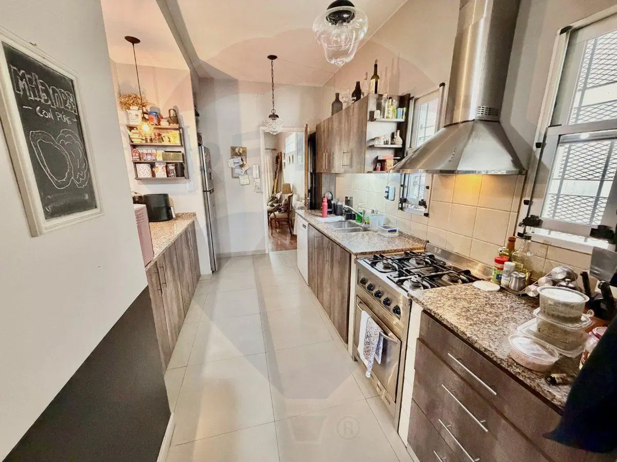 VENTA CASA 4 ambientes con quincho garage CASTELAR 5