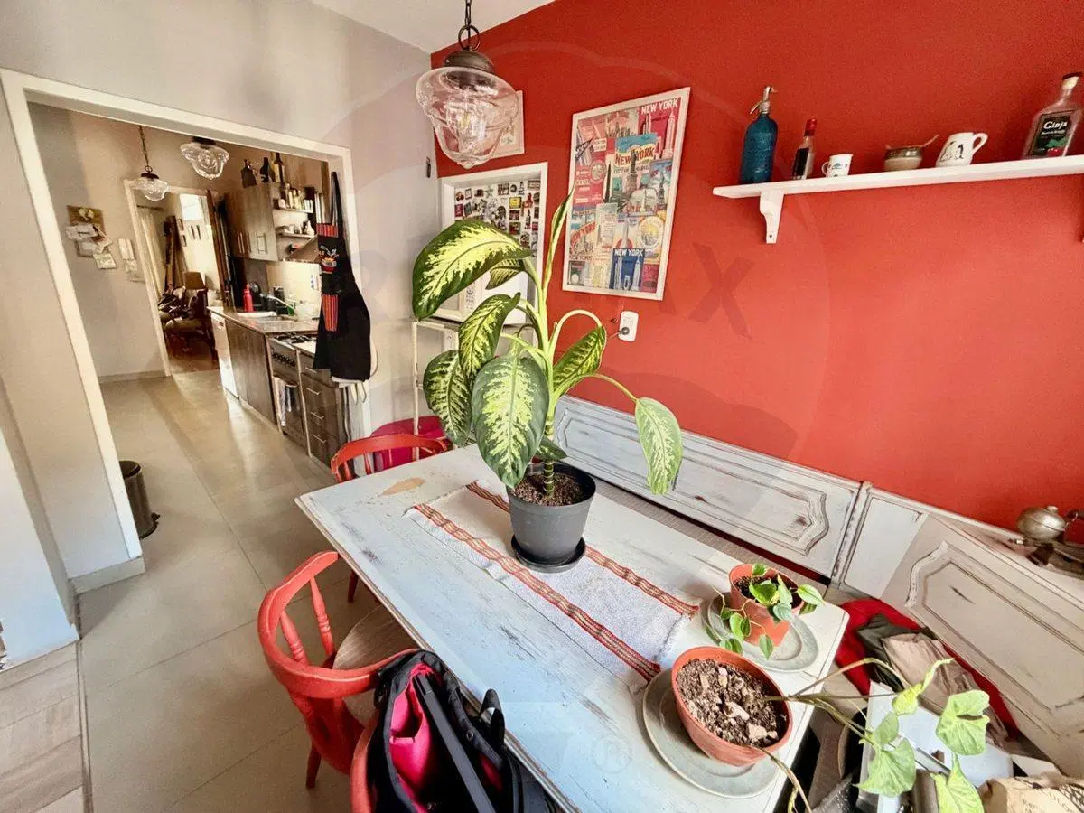 VENTA CASA 4 ambientes con quincho garage CASTELAR 3