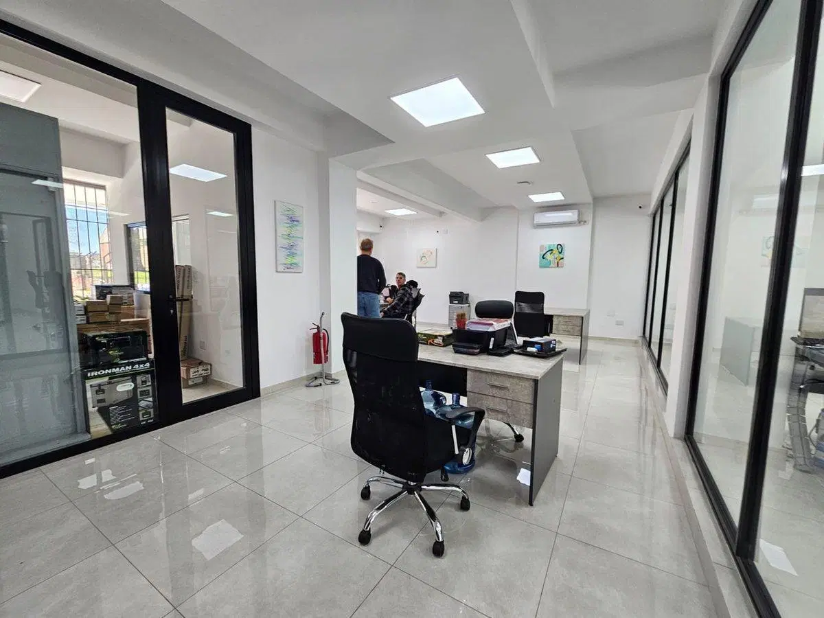 VENTA DEPOSITO VILLA ADELINA SAN ISIDRO 8