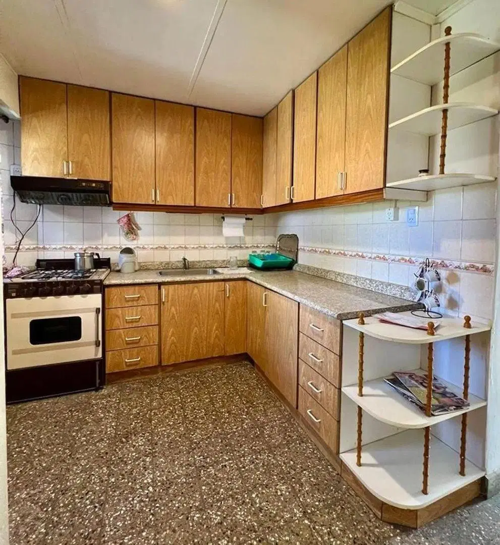 VENTA CASA 5 AMBIENTES JARDIN GARAGE QUINCHO 2