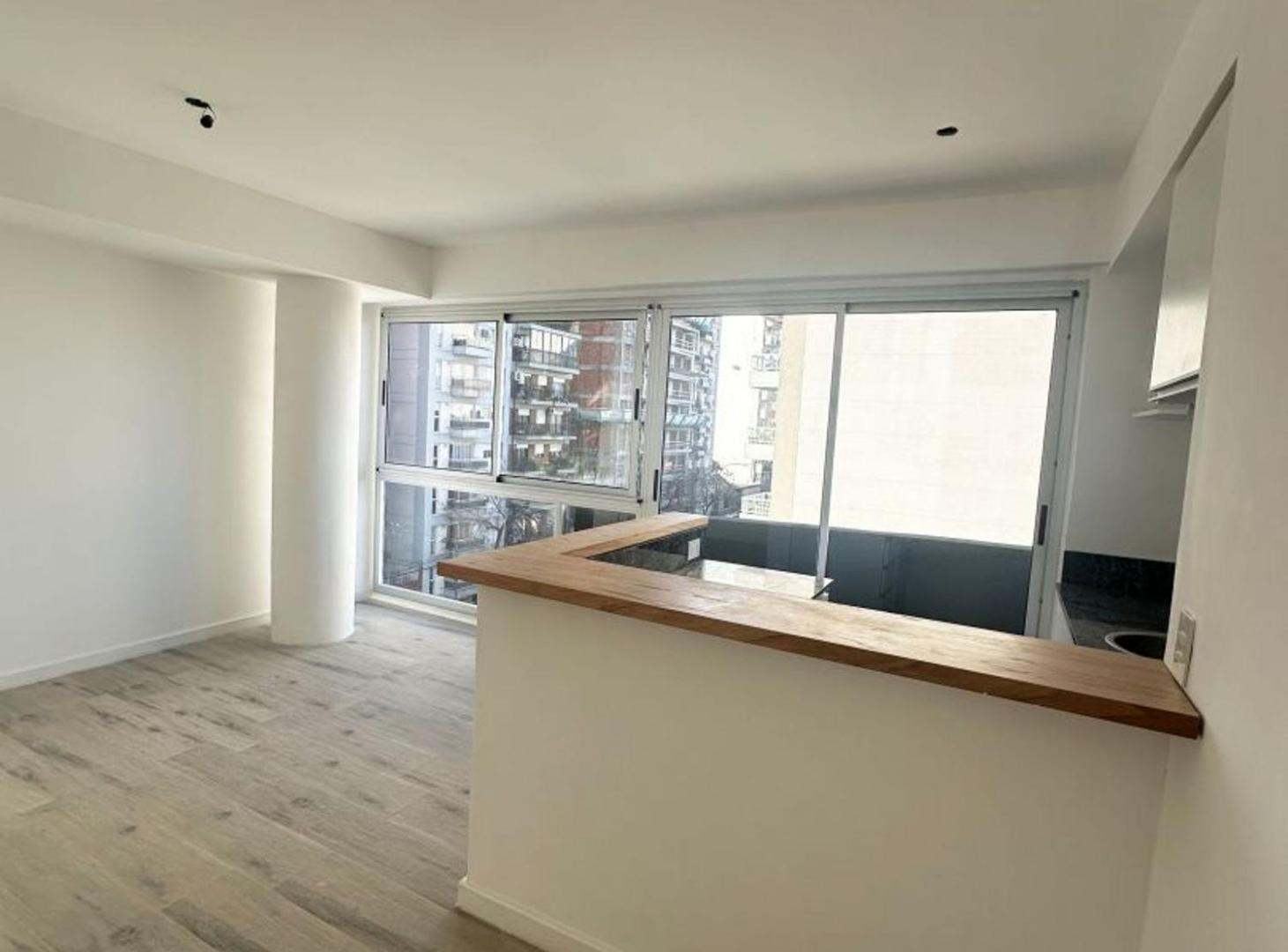 Foto de Departamento 2 ambiente venta San Cristobal balcon, imagen 1