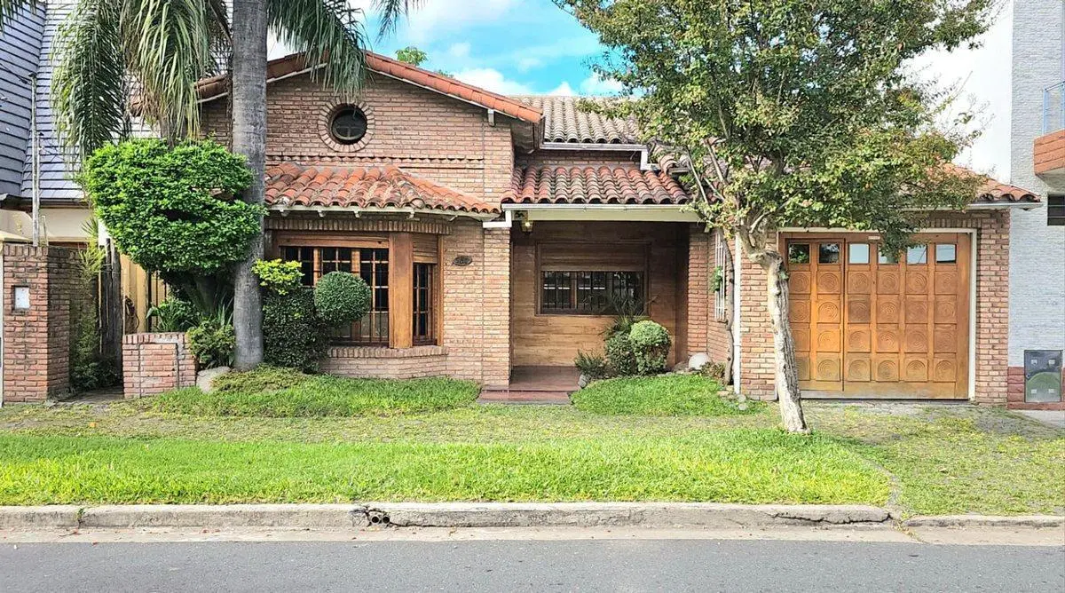VENTA CASA RAMOS MEJIA 3