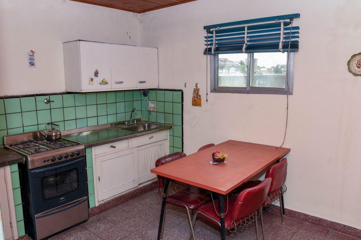 Foto de Venta Casa con Garage / Taller - Quilmes, imagen 1