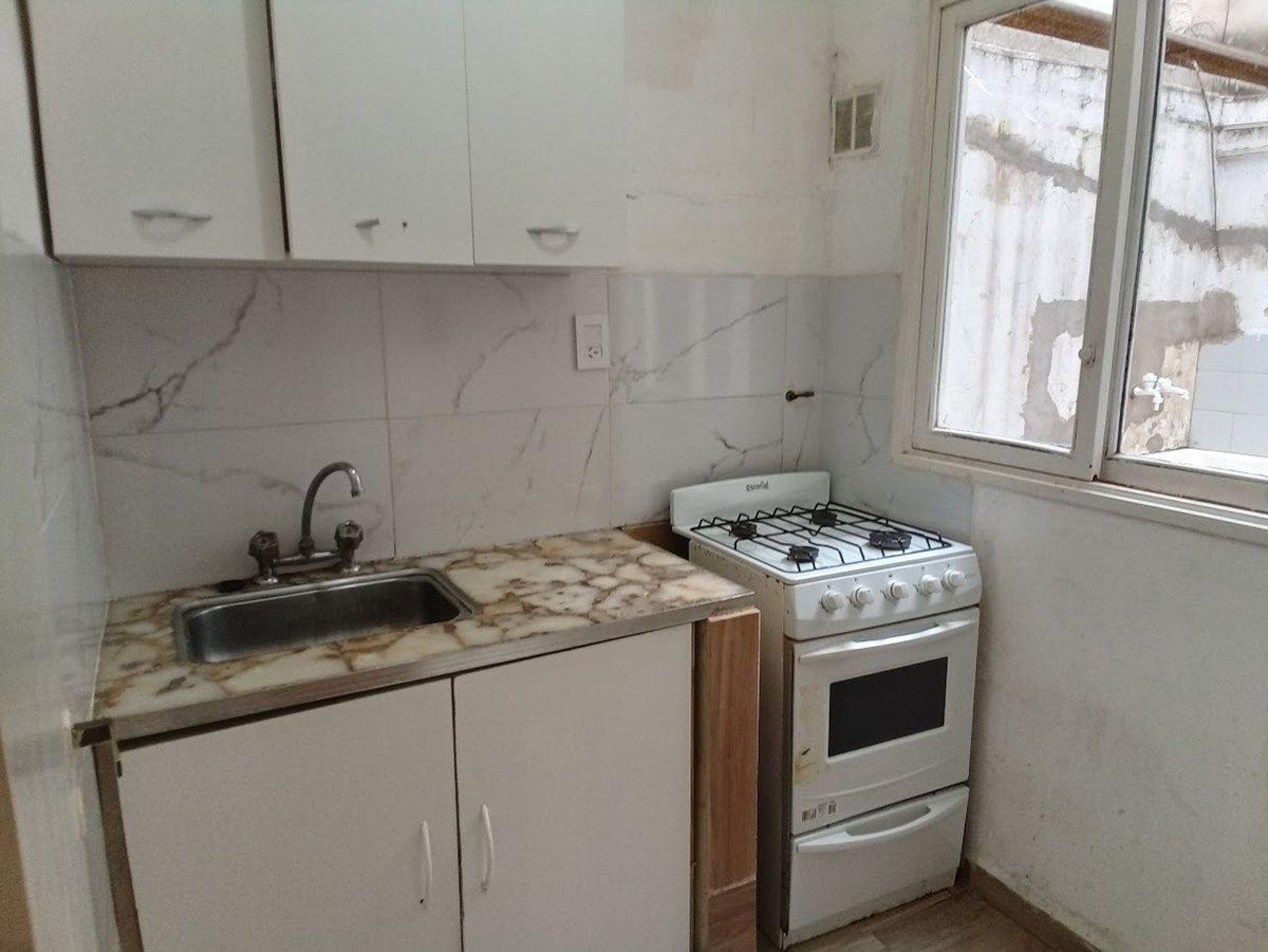 Foto de DEPARTAMENTO 2 AMB PTA BAJA PATIO CABA URGENTE, imagen 3