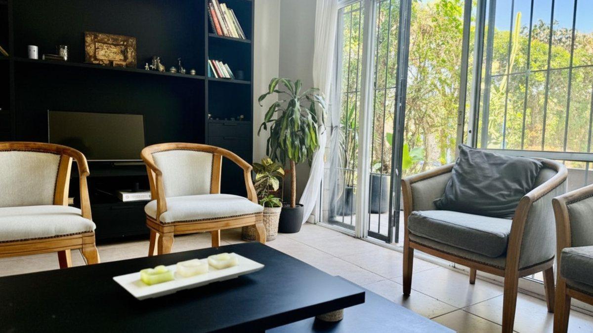 Foto de VENTA CASA TRIPLEX CON JARDIN 5 AMBIENTES BECCAR, imagen 5