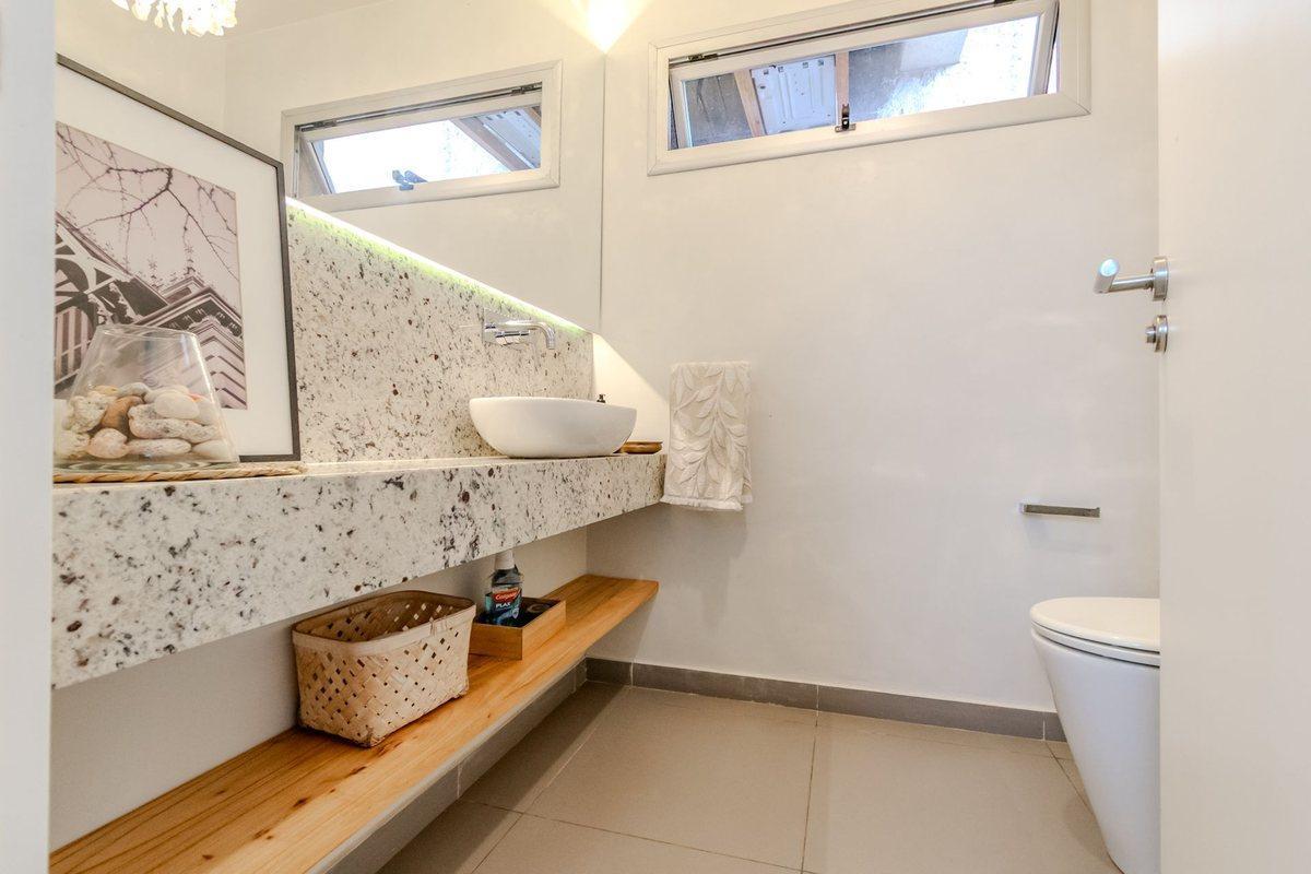 Foto de Casa en venta 5 ambientes jardin y pileta, imagen 2