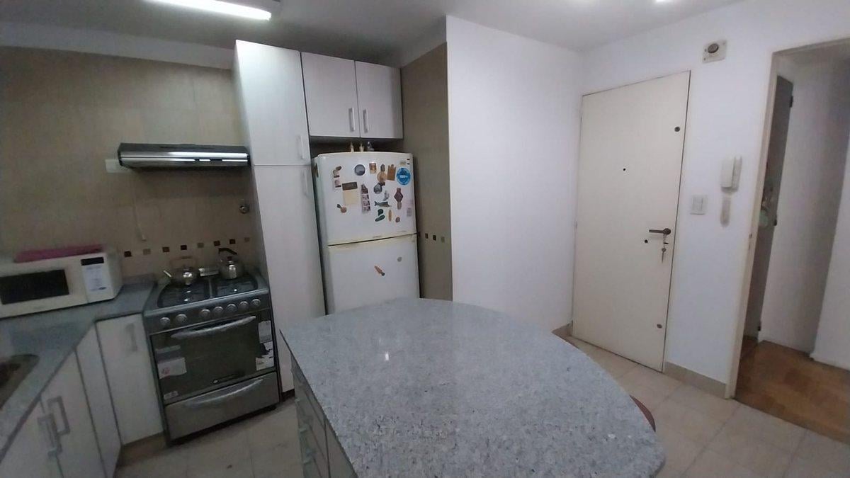 Foto de VENTA DEPTO 3 AMB FRENTE C/BALCON PARQUE CHACABUCO, imagen 3