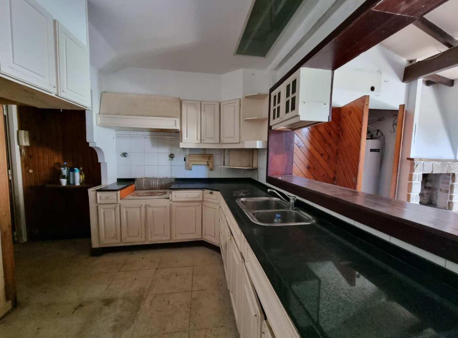 Foto de CASA EN VENTA OLIVOS VTE LOPEZ JARDIN Y PILETA, imagen 4