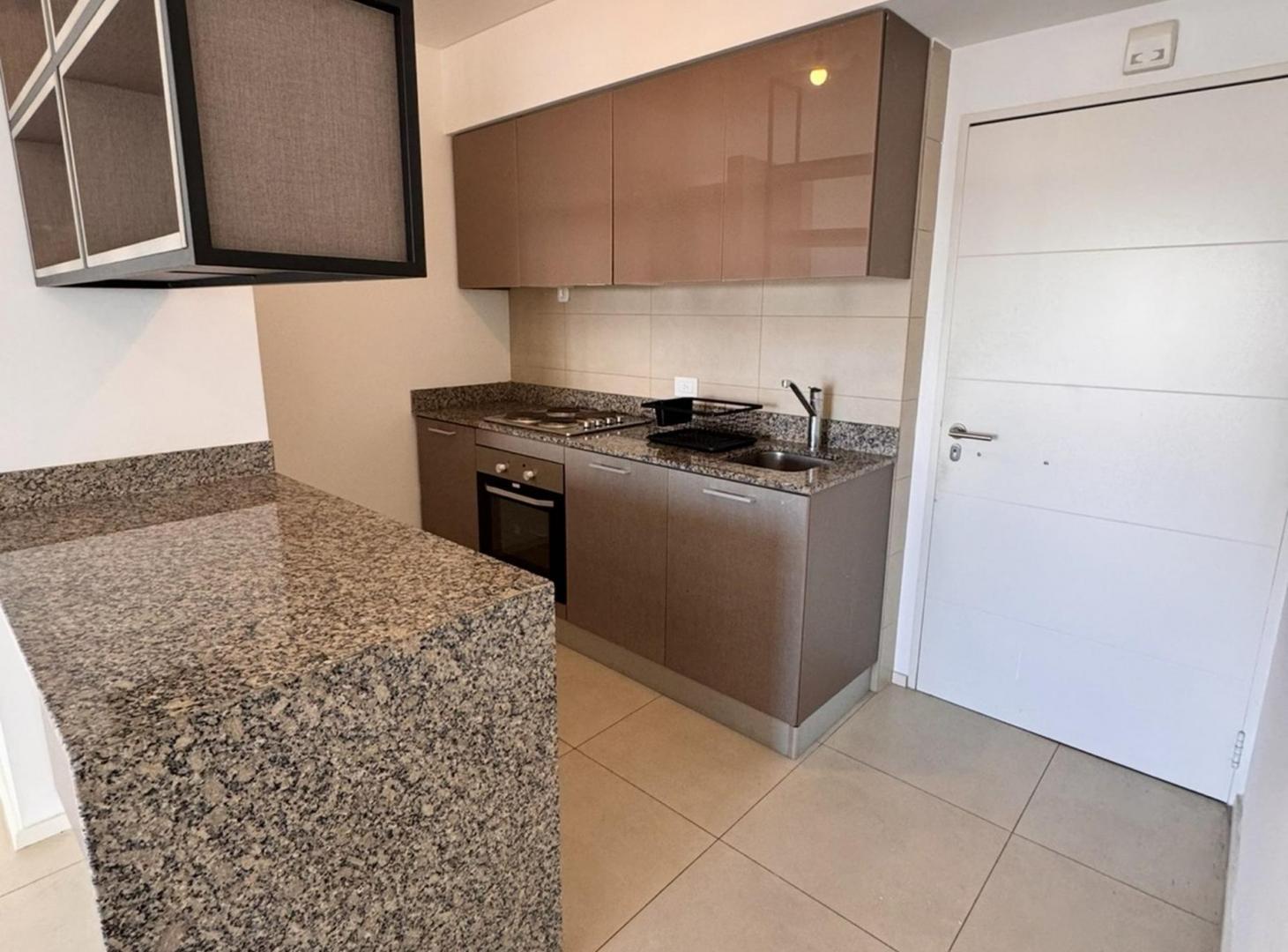 Foto de DEPARTAMENTO 2 AMBIENTES VENTA BALCÓN COCHERA AMEN, imagen 3