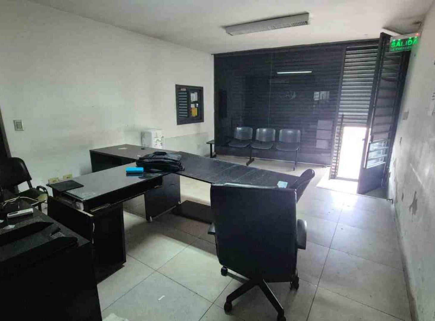Foto de VENTA DE LOCAL EN FLORES, imagen 3