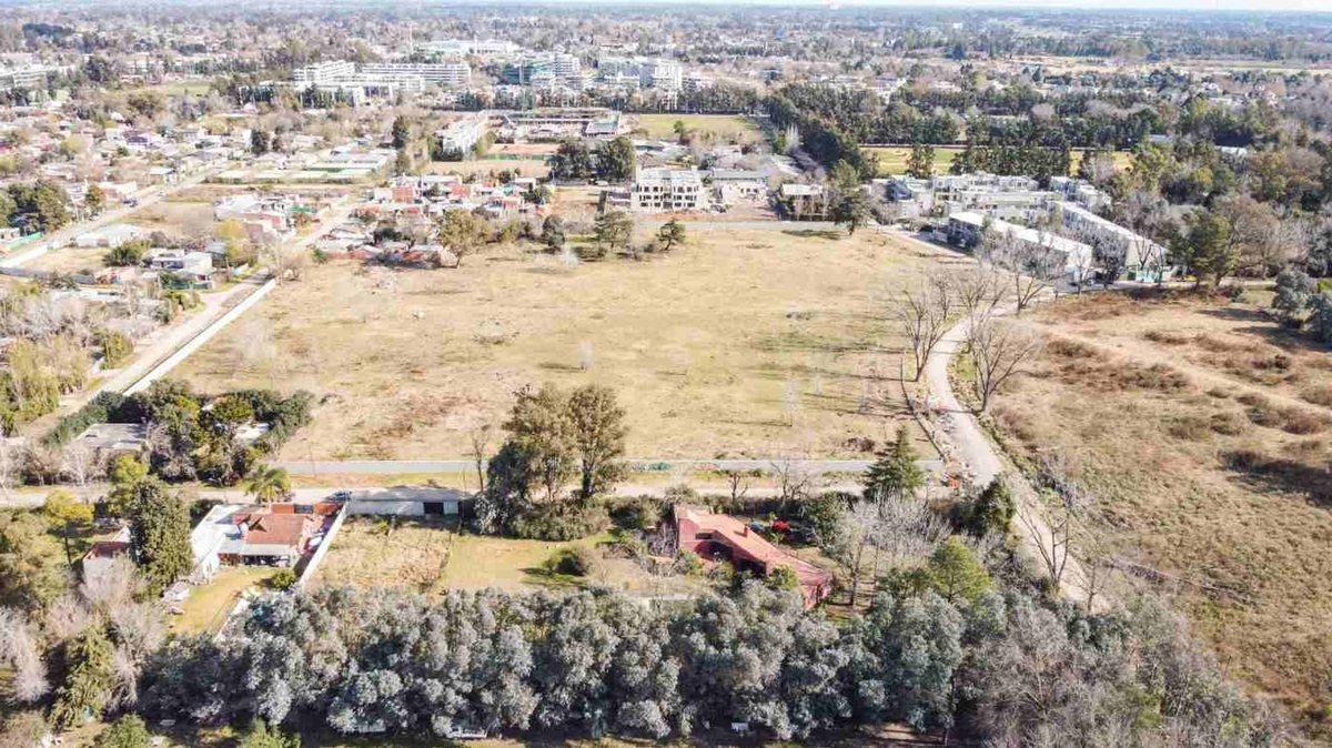 Foto de VENTA LOTE APTO DESARROLLO TOMAN M2 PILAR, imagen 2