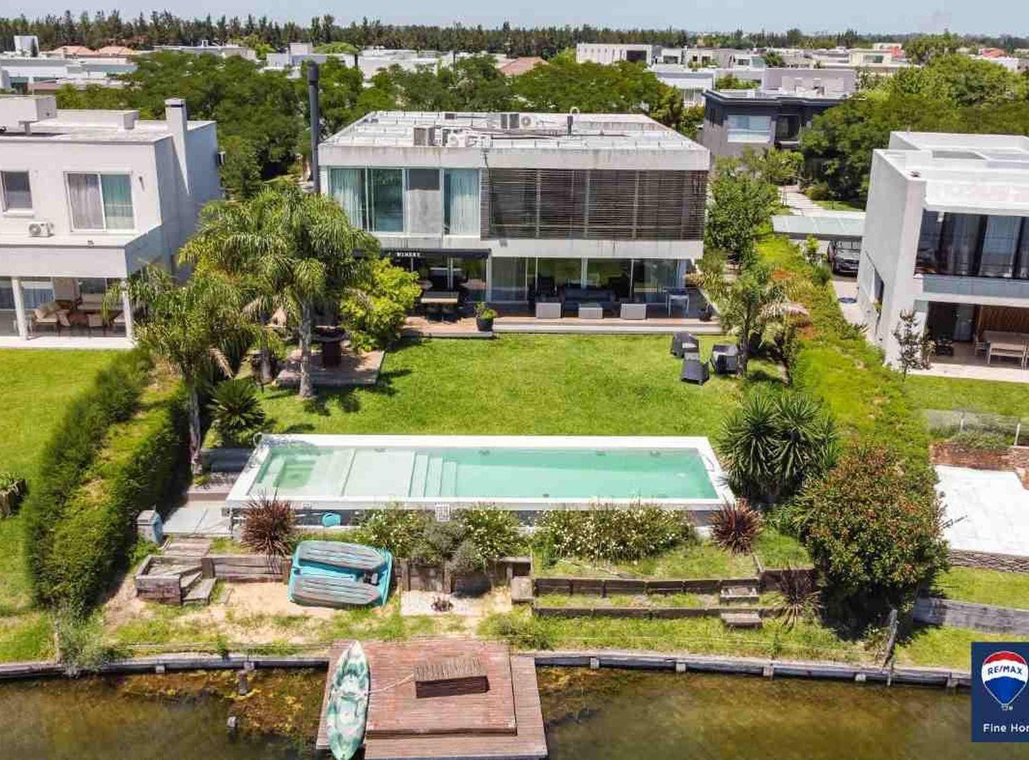 Foto de VENTA CASA AL AGUA LOS LAGOS NORDELTA, imagen 1