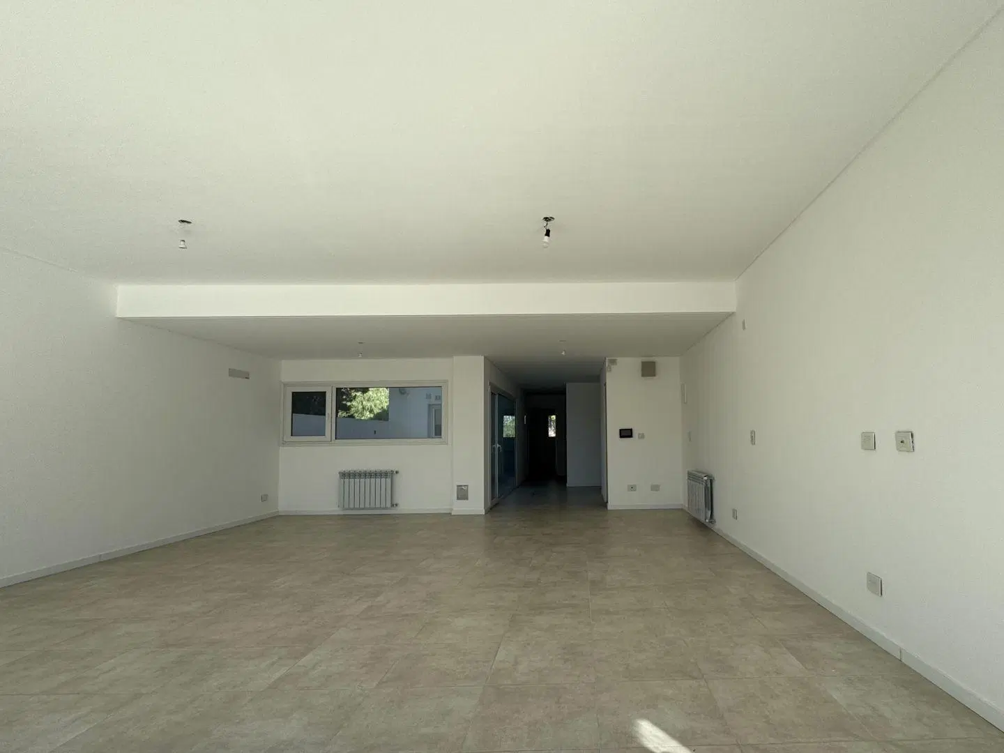 Departamento 2 ambientes. | Avda Roca al 1000 3