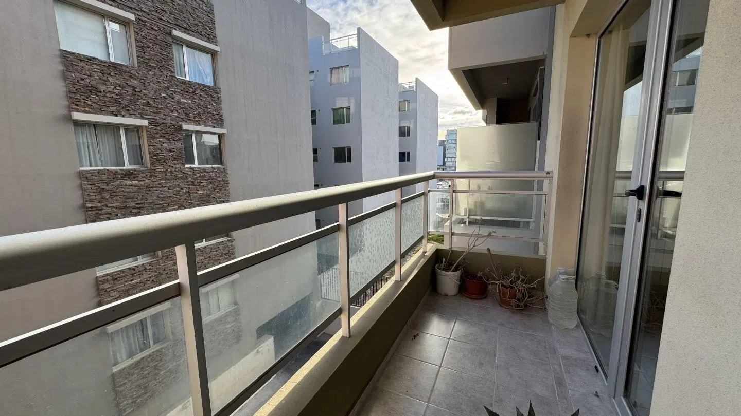 Departamento de 1 dormitorio contrafrente en alquiler 25 de Mayo 835 4