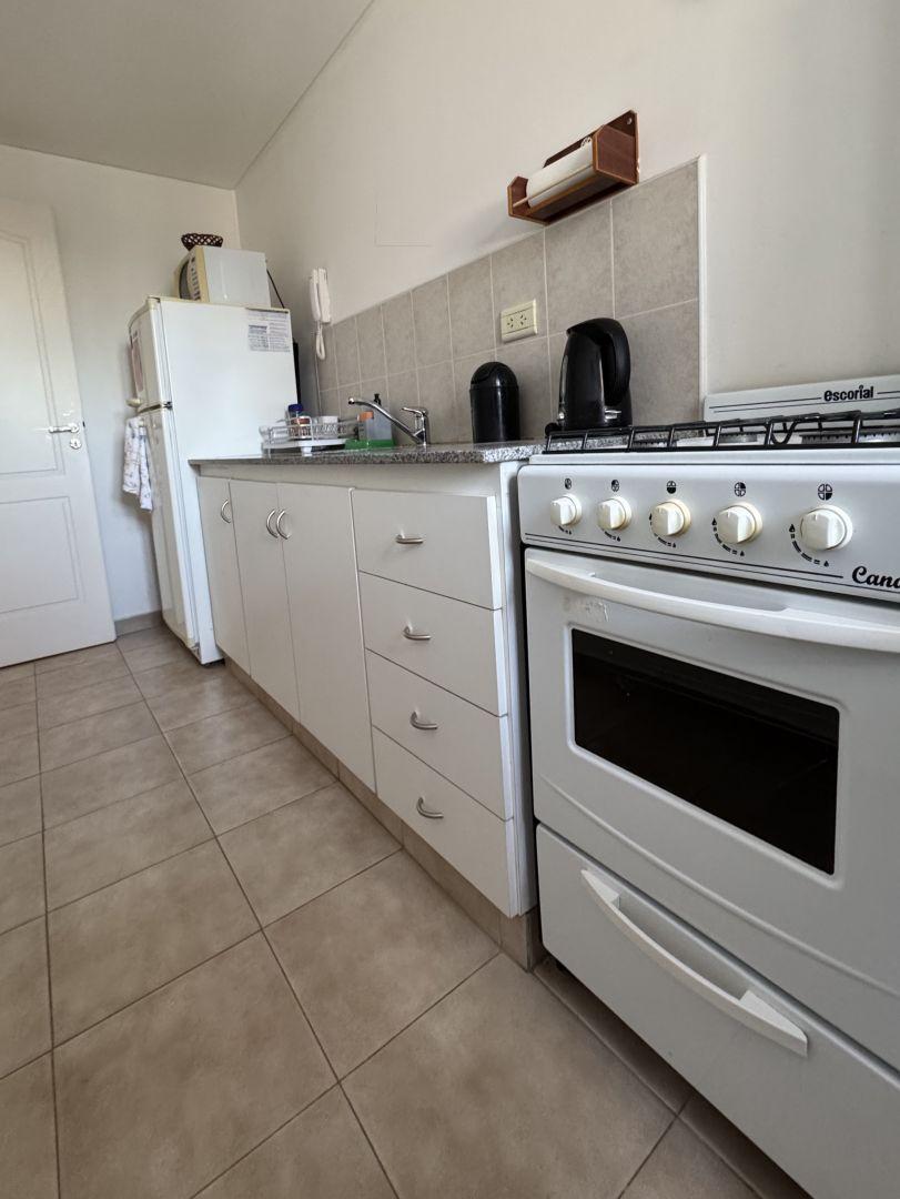 Foto de Departamento de un dormitorio amoblado en alquiler Avenida Gales 166, imagen 5
