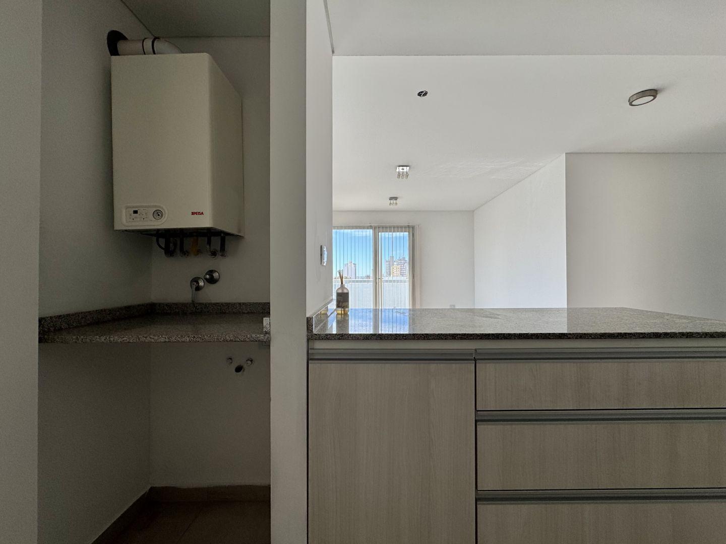 Foto de Departamento en alquiler ubicado sobre calle Belgrano al 464 con cochera, imagen 2