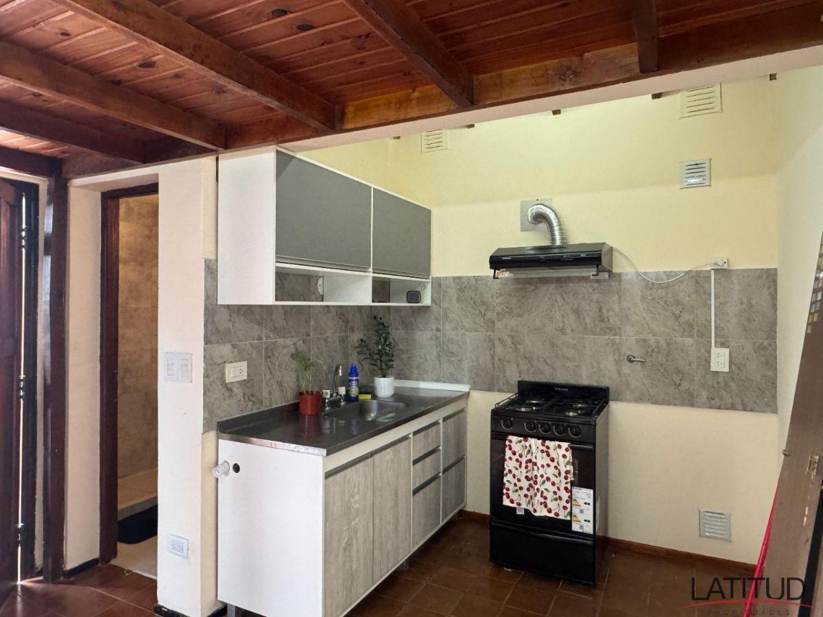 Foto de Inversion: Local + 2 Departamentos en venta - Transporte Villarino 355, imagen 3