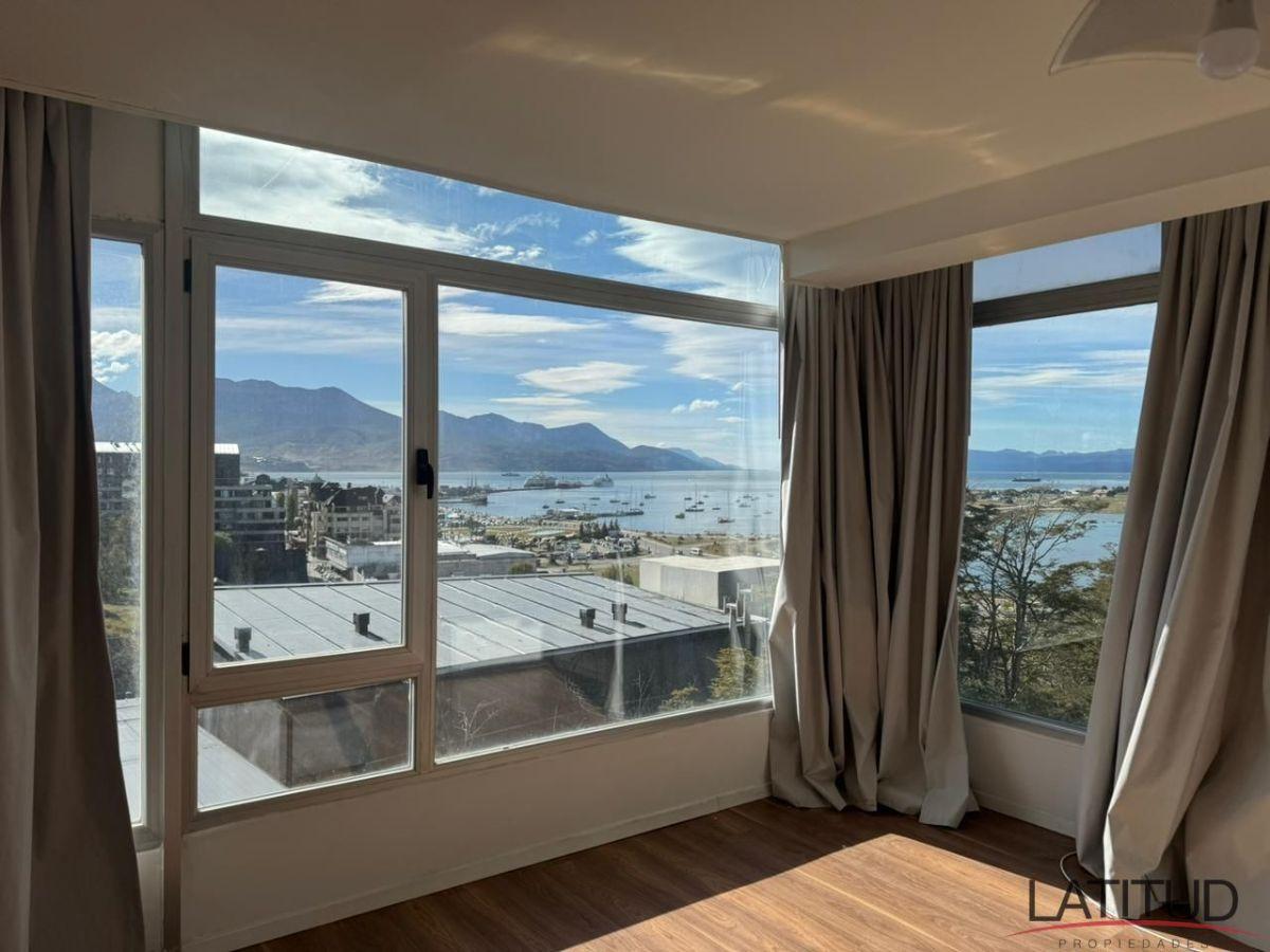 DPTO tipo trilpex c/cochera a metros del microcentro de Ushuaia - Apto Crédito