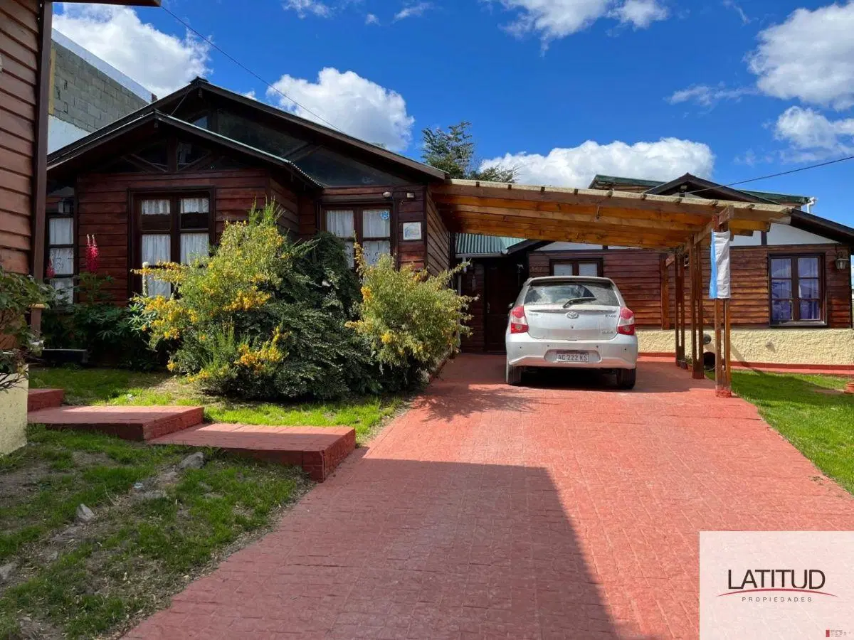 Casa + 2 departamentos en Hanis 847 a metros de la Av. Alem - En Venta 4