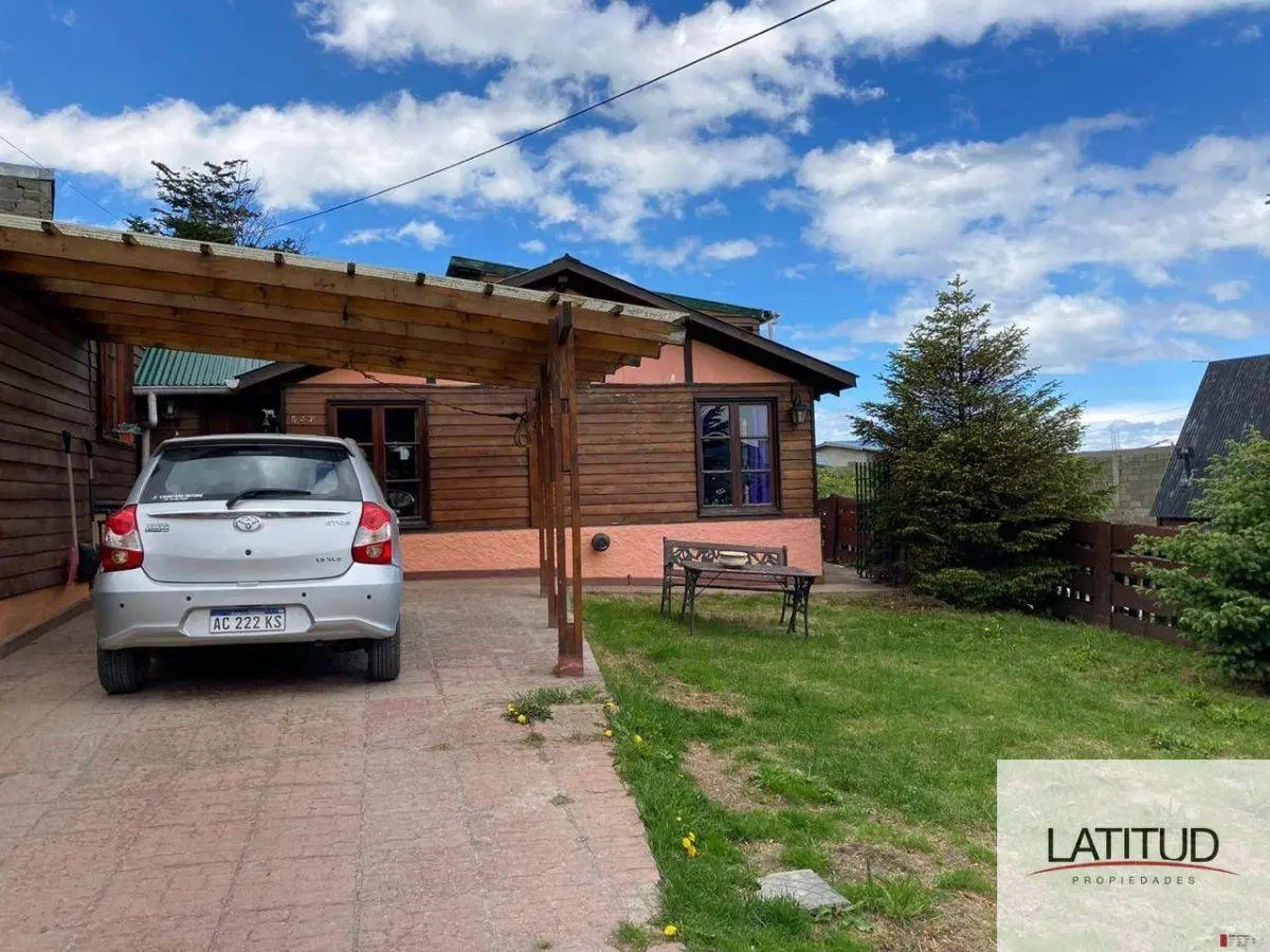 Casa + 2 departamentos en Hanis 847 a metros de la Av. Alem - En Venta 2