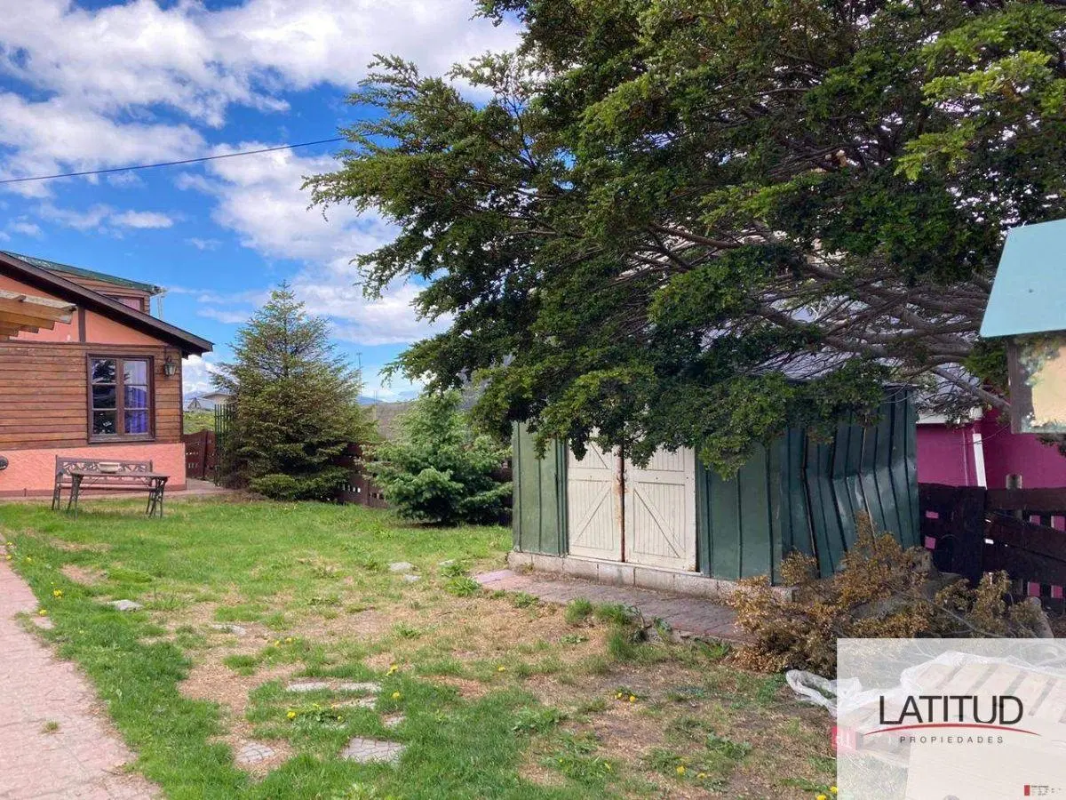Casa + 2 departamentos en Hanis 847 a metros de la Av. Alem - En Venta 1