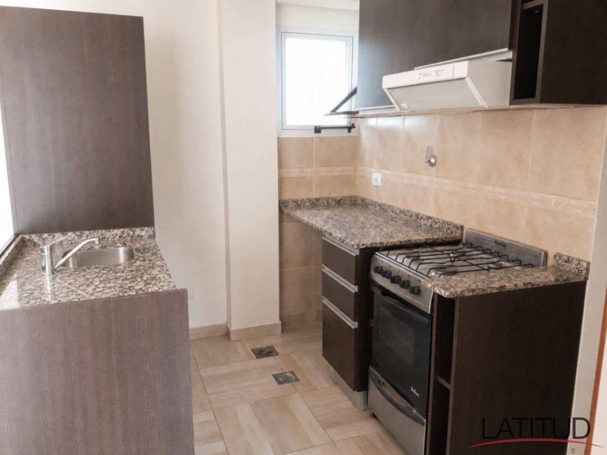 Foto de Departamento 2 ambientes en venta – Edificio OIKOS, a 300 m del, imagen 1