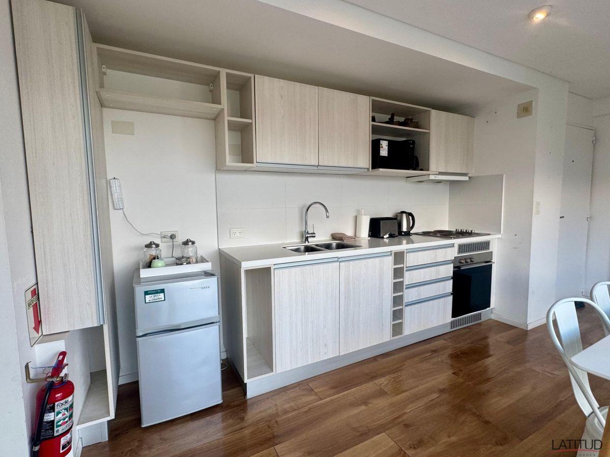 Foto de Departamento 2 ambientes en Venta | Edificio del Carmen – 100 m del, imagen 2