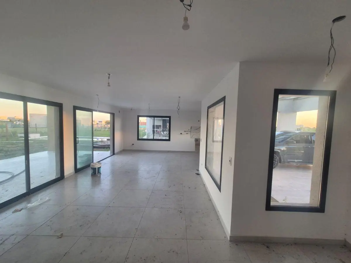 Casa en Venta Santa Clara al Sur- San Vicente - Canning 5