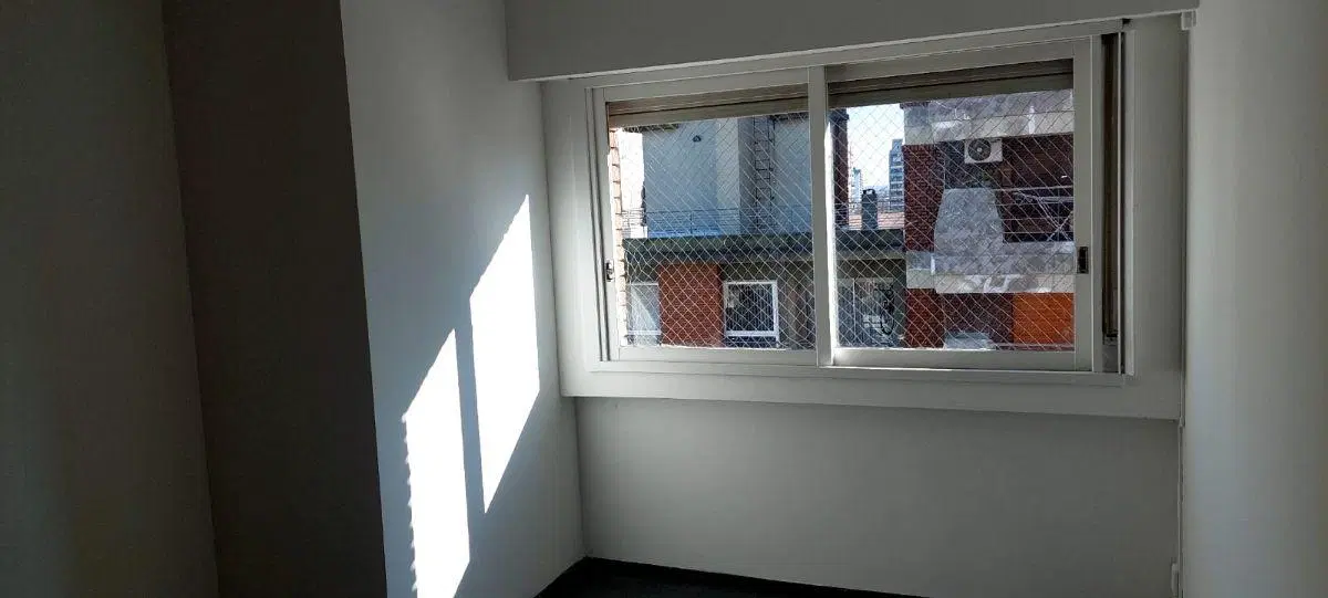 DEPTO EN PLENO CENTRO LANUSITA CON PATIO 4