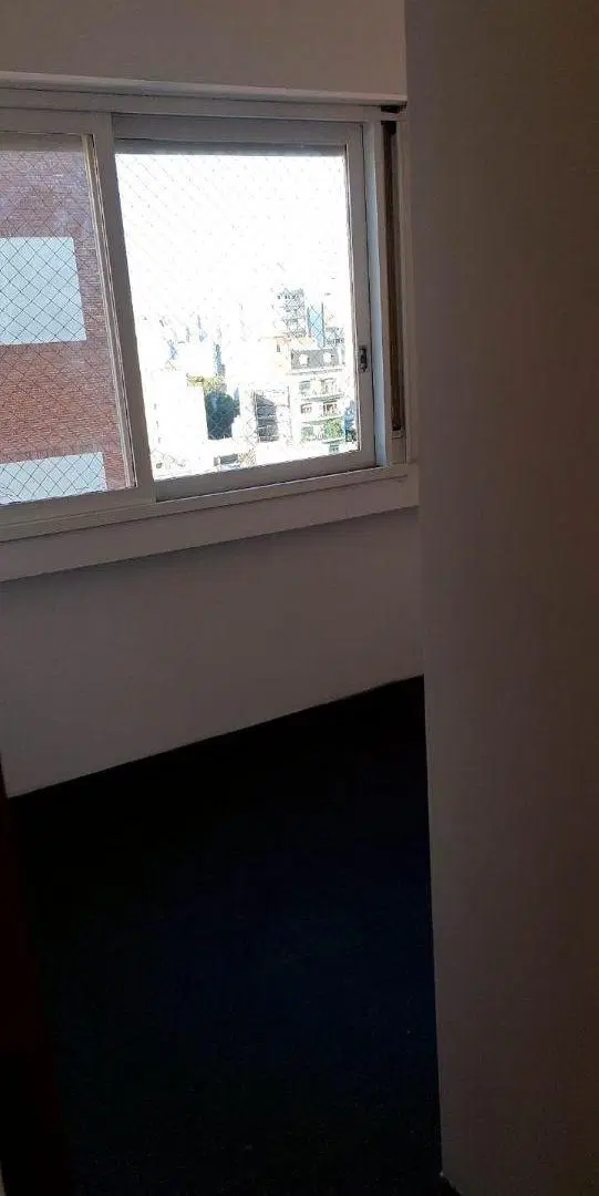 DEPTO EN PLENO CENTRO LANUSITA CON PATIO 5