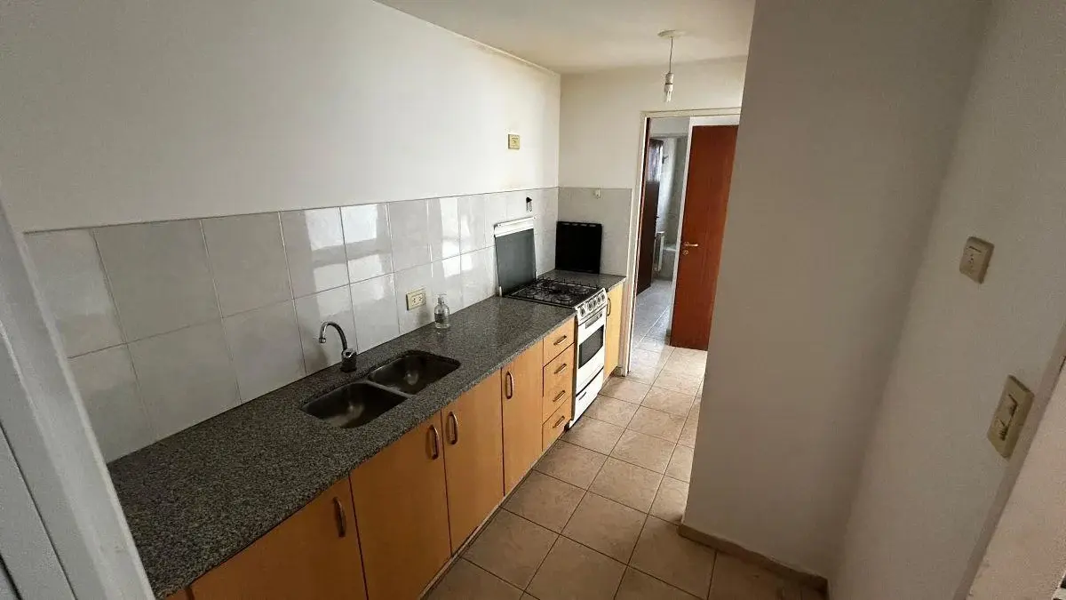 Departamento céntrico de 2 dormitorios en Neuquen Capital sin cochera 3