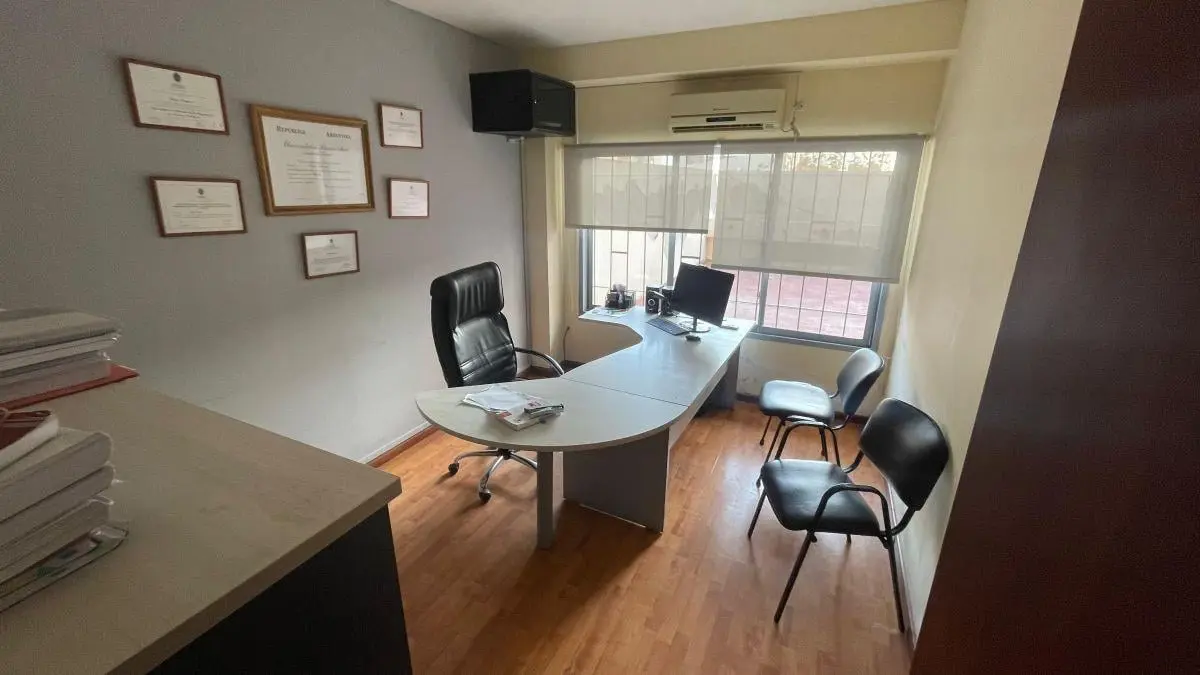 OFICINA CENTRICA EN VENTA 3