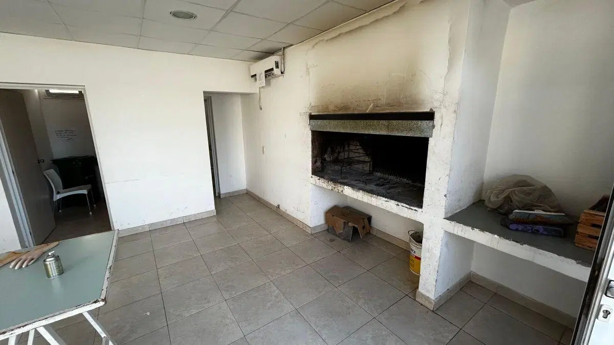 Amplio departamento en alquiler de 1 dormitorio con cochera 3