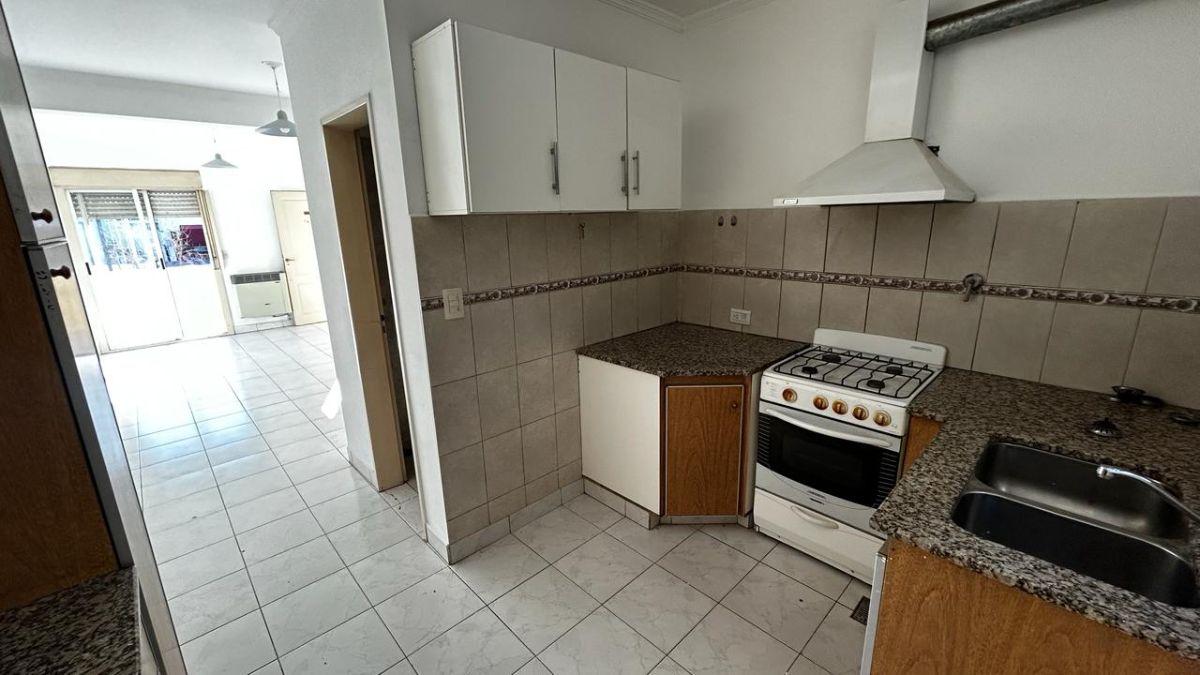 Foto de Departamento en alquiler de 3 dormitorios y 2 baños, imagen 1