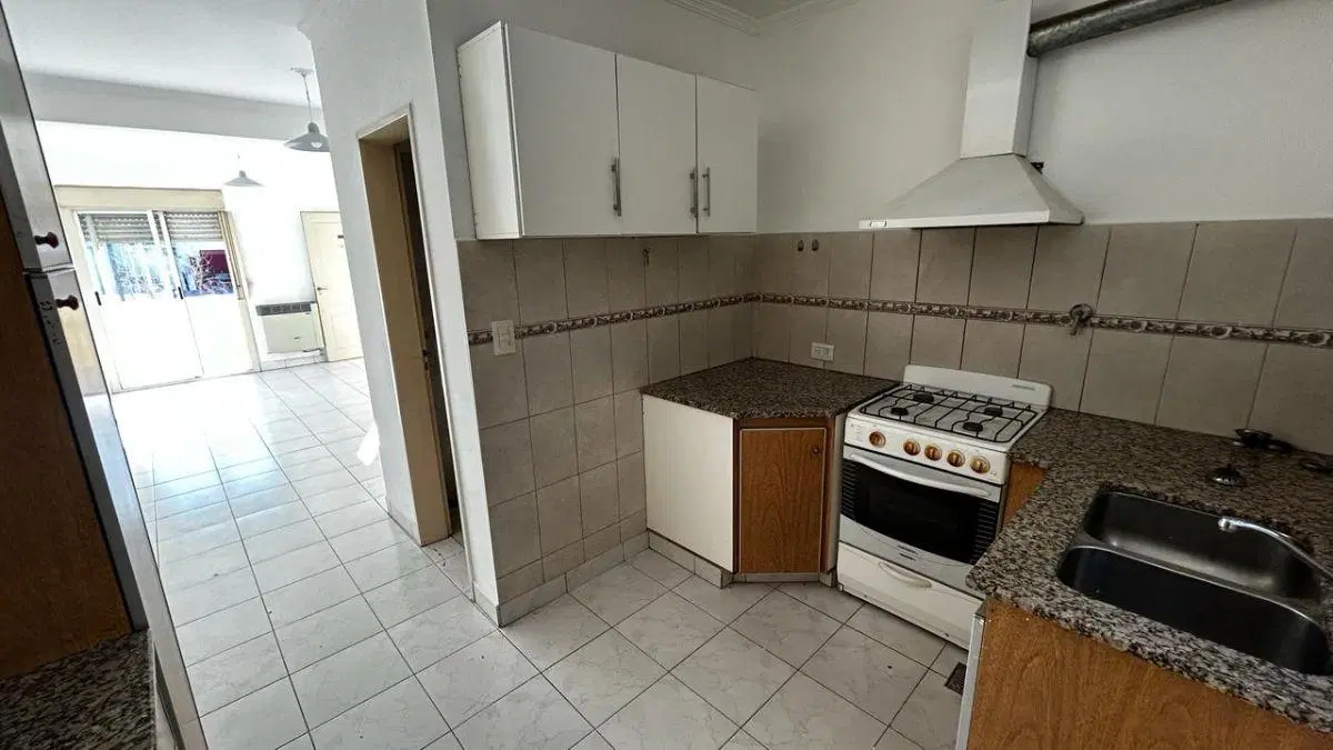 Departamento en alquiler de 3 dormitorios y 2 baños 1