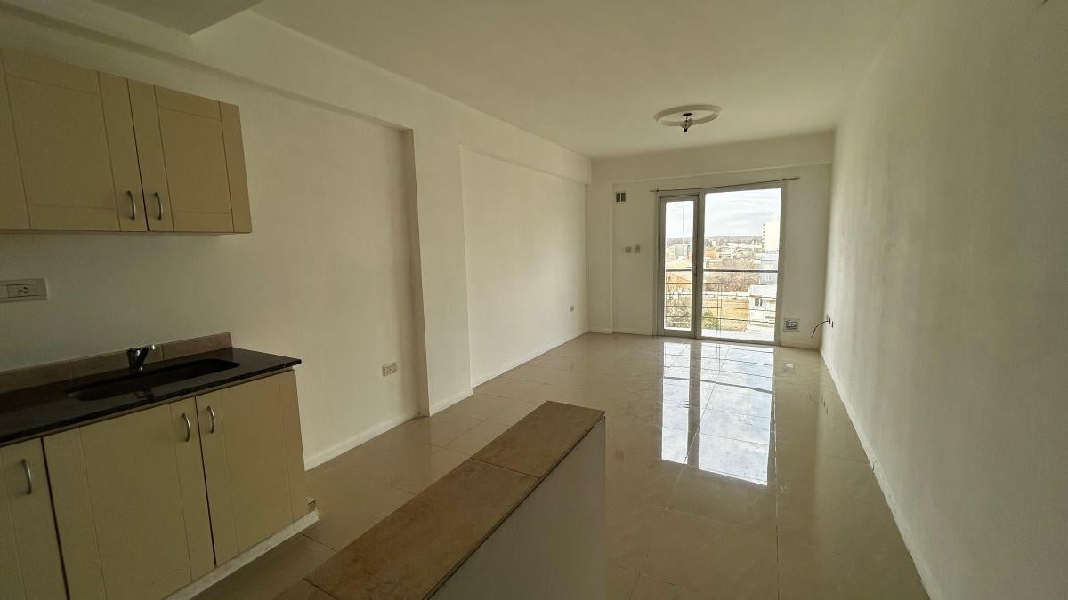 Departamento de 1 dormitorio con cochera descubierta en Barrio San Pablo