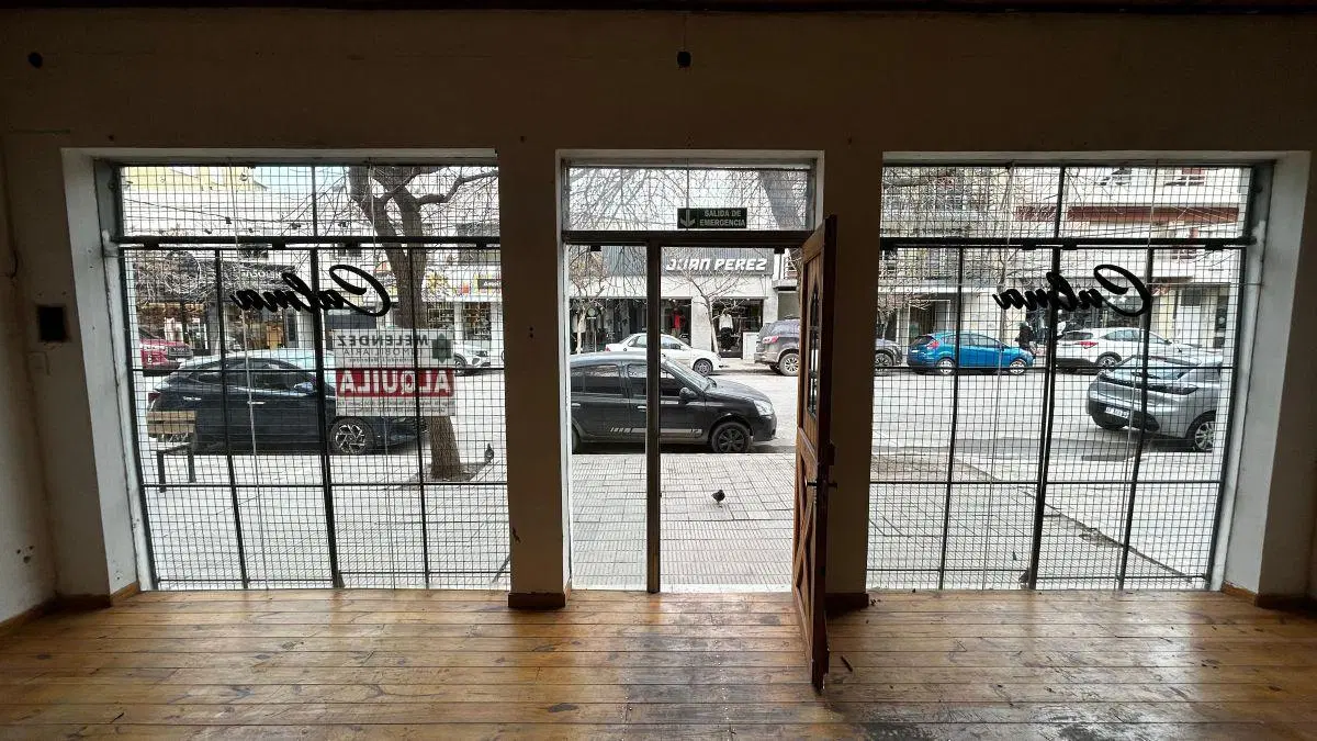 Local comercial en pleno centro de Cipolletti 2