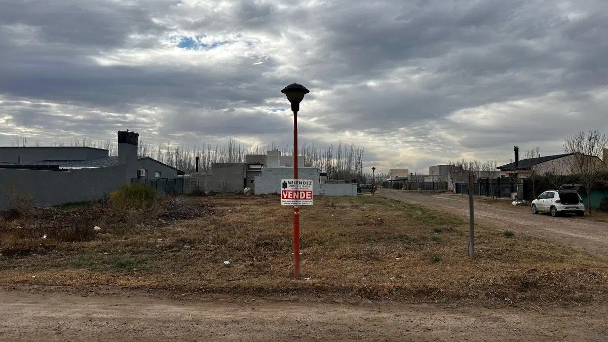 Lote en venta de 1.026,55 m² en Piedra Blancas, Fernandez Oro 3