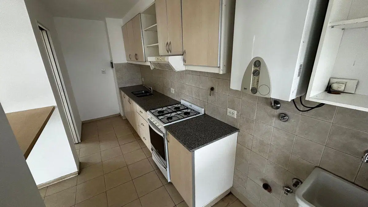 DEPARTAMENTO DE 2 DORMITORIOS EN ALQUILER en Pionero 2 CON COCHERA CUBIERTA centro de Cipolletti 4