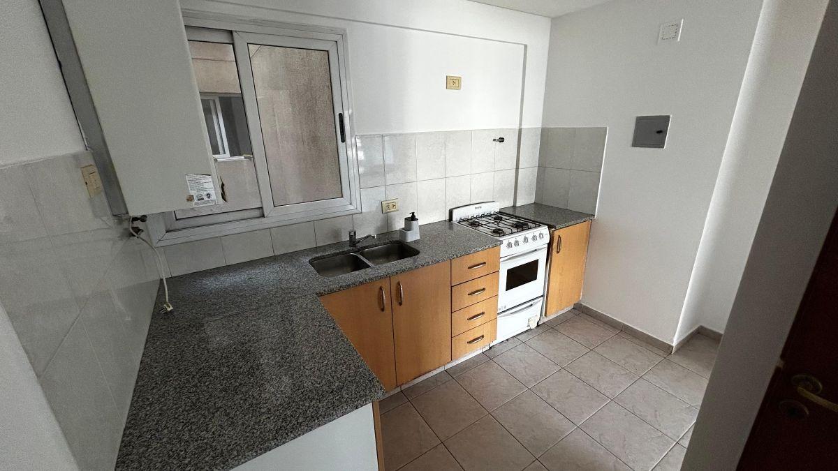 Foto de Departamento de 1 dormitorio en alquiler en pleno centro de Neuquen con, imagen 2