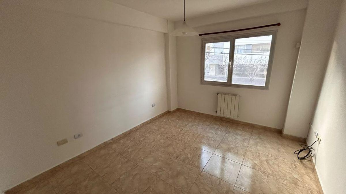 Foto de DEPARTAMENTO EN ALQUILER – 1 DORMITORIO Barrio Área Centro Este, imagen 2
