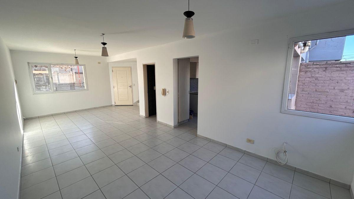 Foto de Duplex en alquiler B° Rincon Lindo Cipolletti, imagen 4