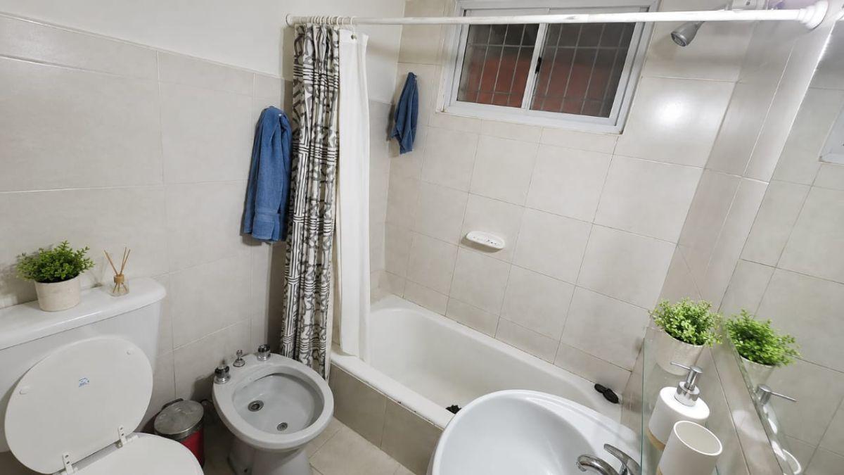 Foto de Casa en venta con local comercial en centro de Cipolletti, imagen 3