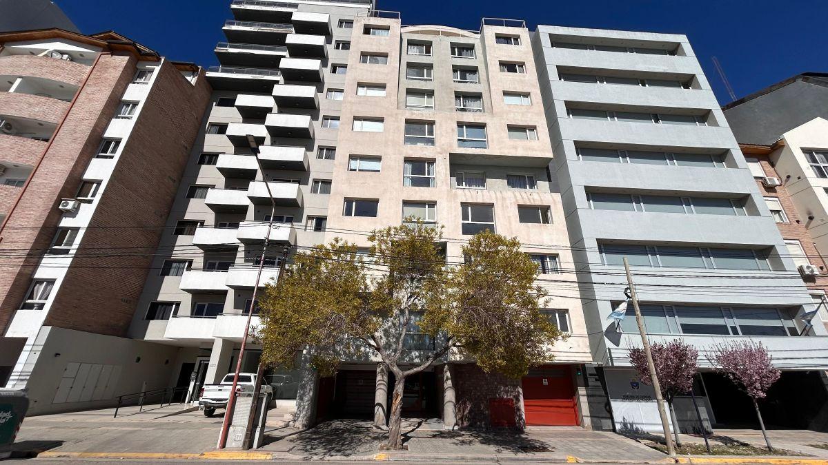 Foto de DEPARTAMENTO DE 2 DORMITORIOS EN VENTA c/cochera cubierta – NEUQUÉN, imagen 1